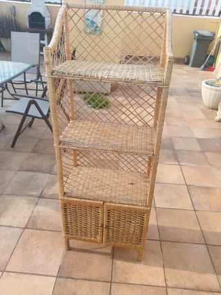 Estanteria mimbre vintage