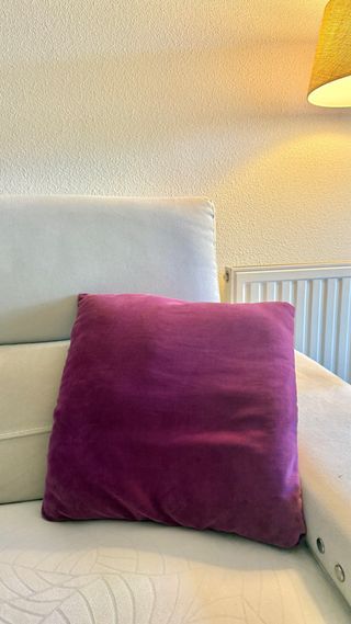 Cojín terciopelo morado