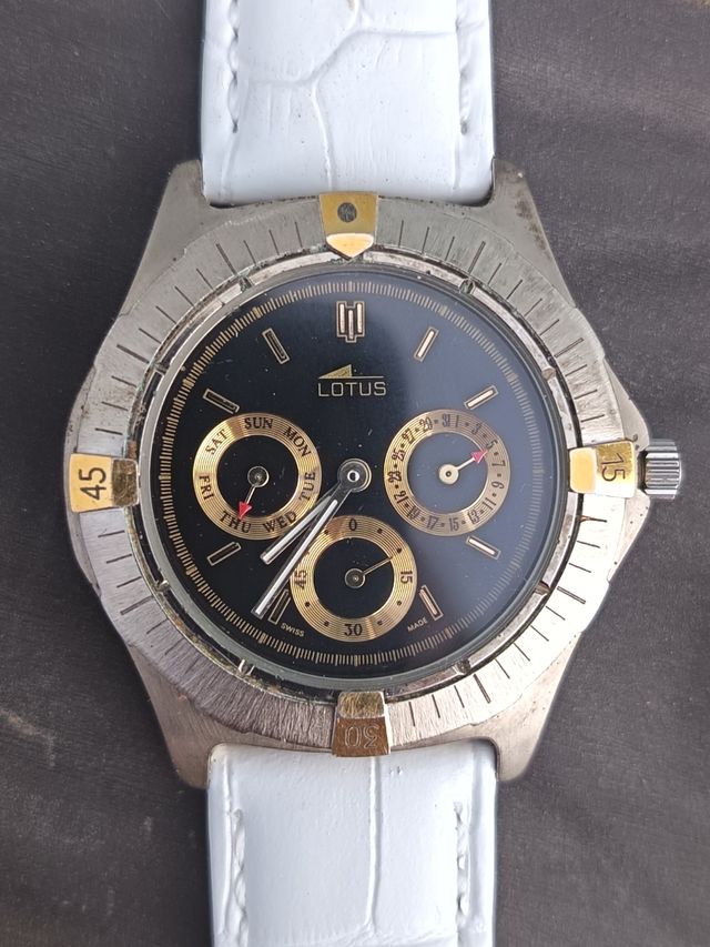 Reloj Lotus caballero