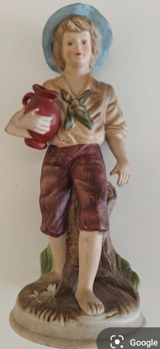 Figura Niño con Jarra
