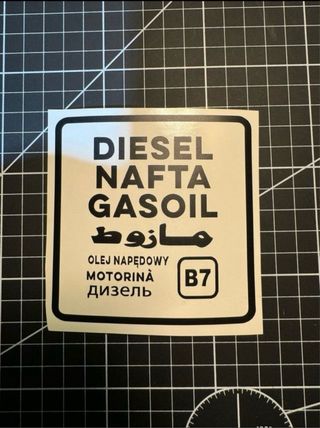 Pegatina diesel idiomas 4x4 y autocaravanas