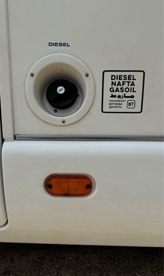 Pegatina diesel idiomas 4x4 y autocaravanas
