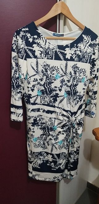 Vestido Waipai azul y blanco