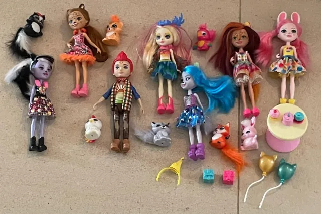 Muñecas Enchantimals y mascotas