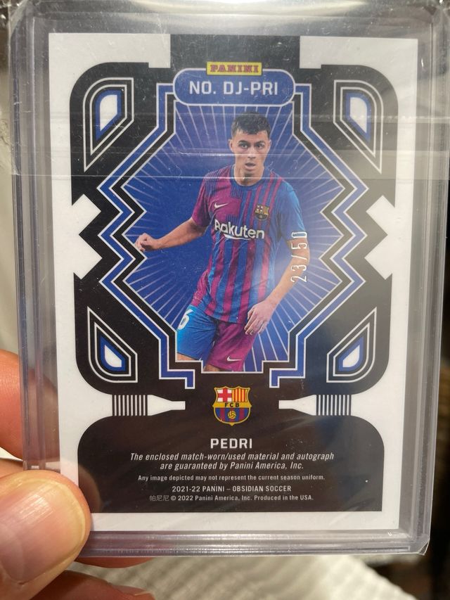 Pedri auto relic /50 Obsidian Rookie Card