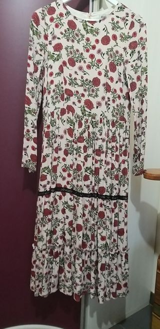 Vestido midi floral rosa y rojo