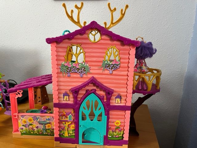 Casa Enchantimals: ¡Casa de muñecas! y personajes