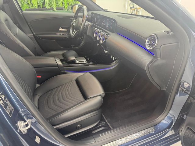 Mercedes-Benz Clase A 200d Sedán