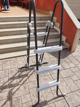 Escalera Intex piscina 42" (107cm)
