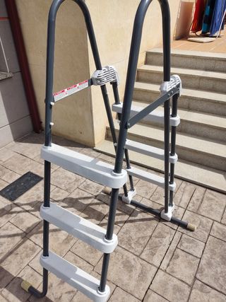 Escalera Intex piscina 42" (107cm)