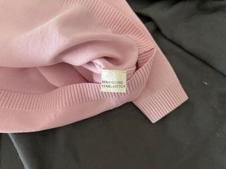 Top rosa scollo a barca 85% Viscosa