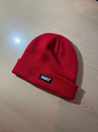 Gorro rojo Snipes