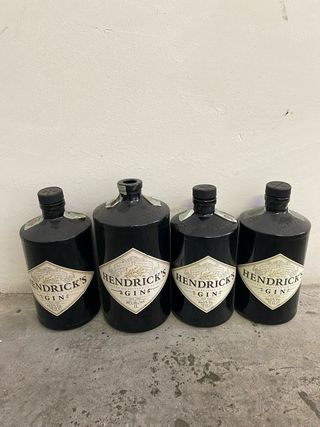 8 bottiglie Gin Monkey 47 + 5 Nordes