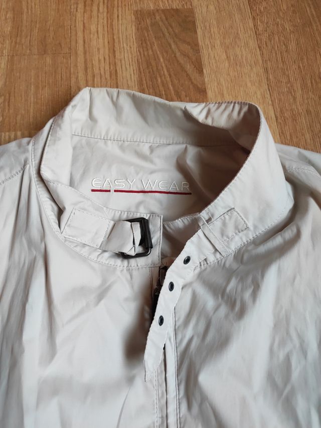 Chaqueta beige hombre