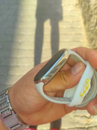 Xiaomi Mi Band 8 - Blanca y dorada