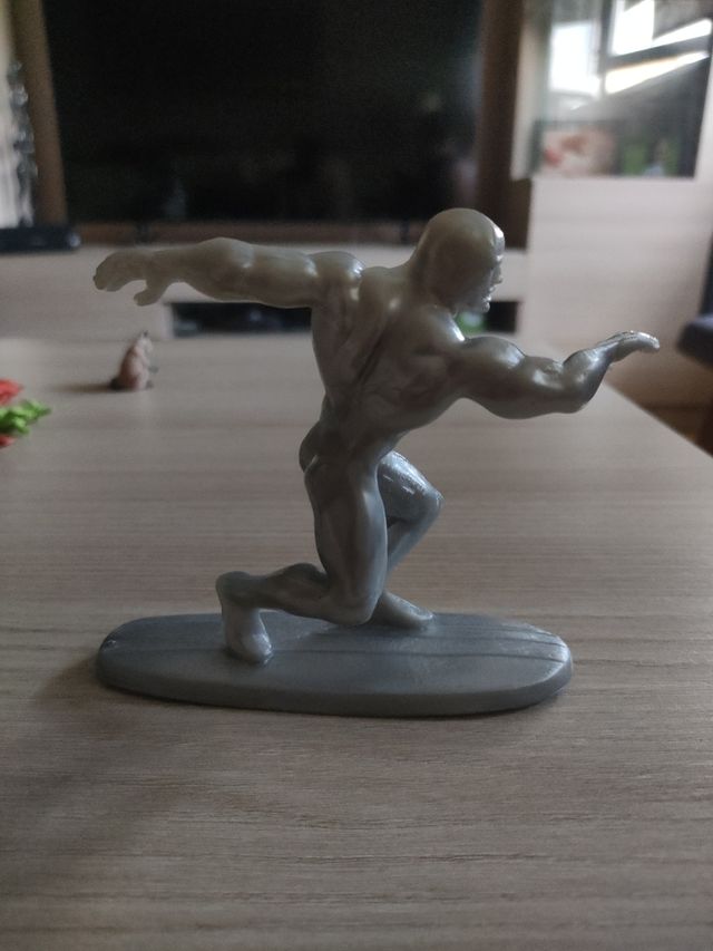 Figura Silver Surfer Marvel