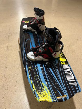 Tabla Wakeboard Liquid Force + Botas