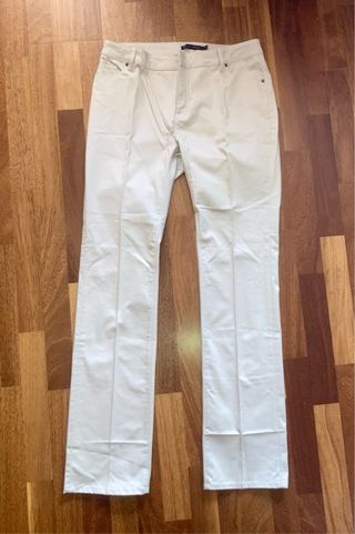 Pantalones blancos de Zara