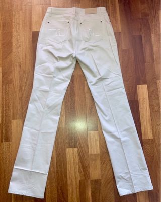 Pantalones blancos de Zara