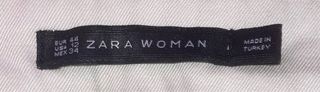 Pantalones blancos de Zara