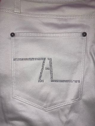 Pantalones blancos de Zara