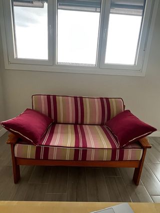 Sofá madera pino vintage y regalo lampara