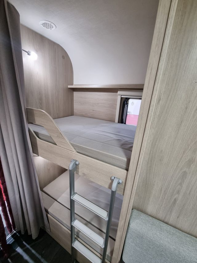 Caravelair Alba 420 Family