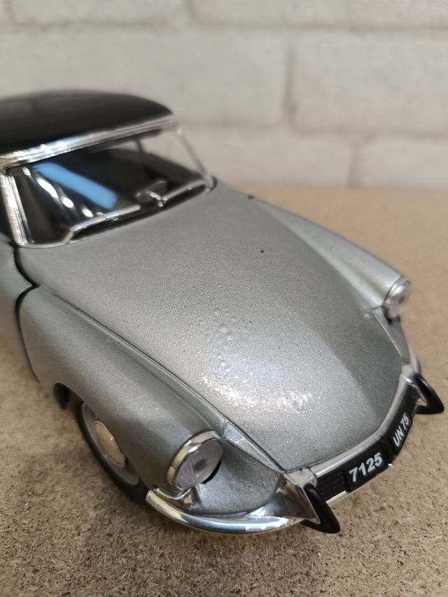 Citroen DS 19 1963 1/18 Solido