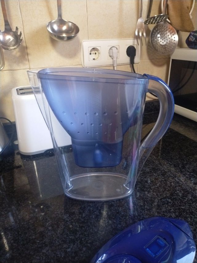Jarra para filtrar el agua sin filtro