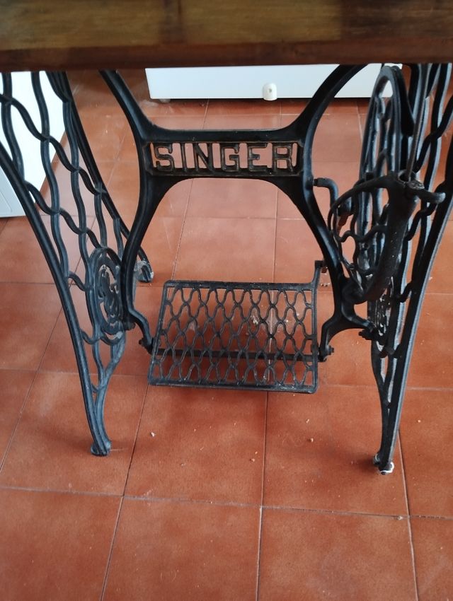 Máquina coser Singer antigua