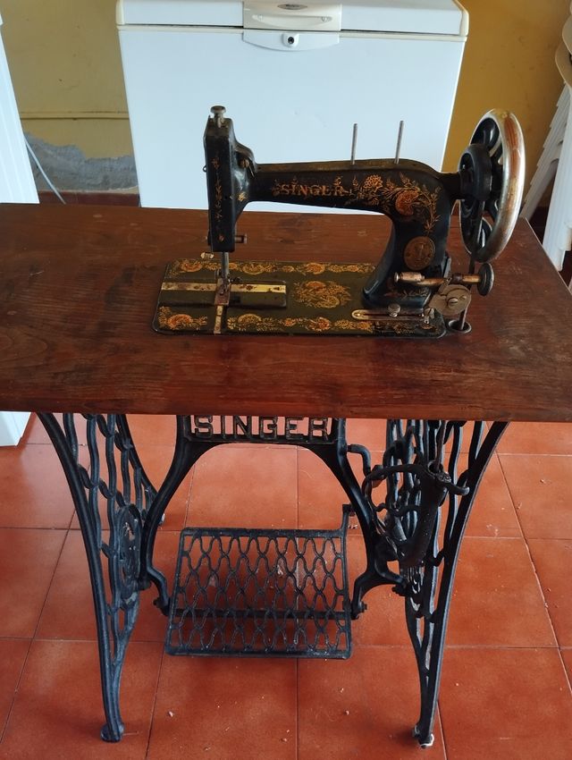 Máquina coser Singer antigua