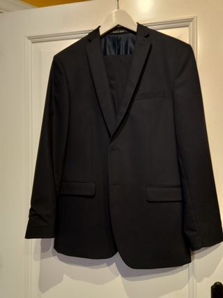 Traje Zara Man azul marino
