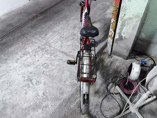 Bicicleta paseo mujer, roja