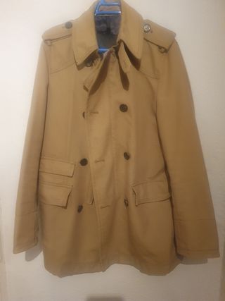 Gabardina corta de hombre