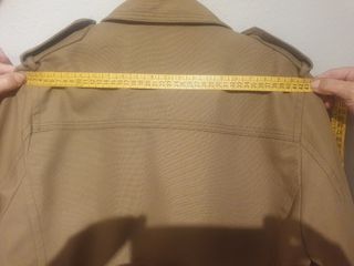 Gabardina corta de hombre