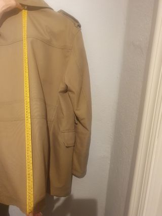 Gabardina corta de hombre