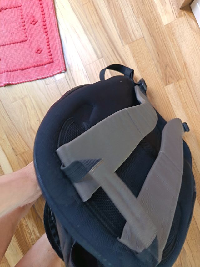 Mochila Newfeel para portátil- Marrón Beige