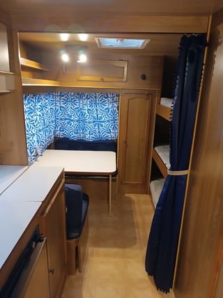 Caravana Roller460F ligera 3 ambientes -750 kg.