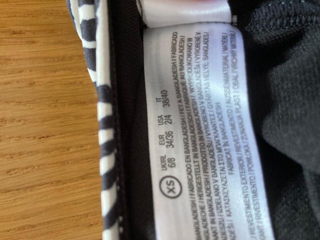 Bañador étnico blanco y negro