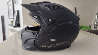 Casco MT TR902XSV Streetfighter
