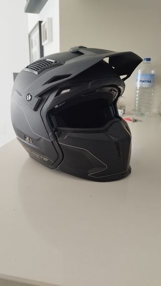 Casco MT TR902XSV Streetfighter