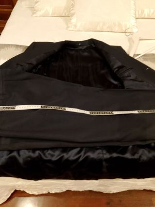 Traje raya diplomática azul marino