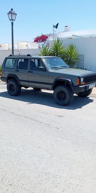 Jeep Cherokee 2000
