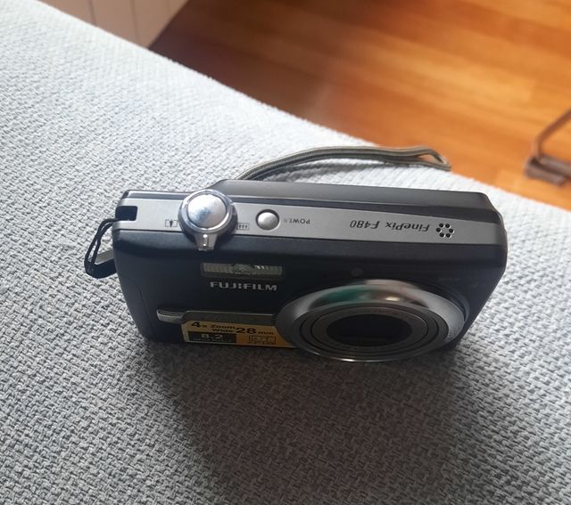 Fujifilm FinePix F480 - Cámara 8.2MP