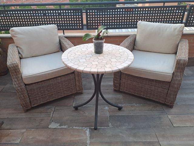 Sillones terraza mimbre beige. SIN MESA