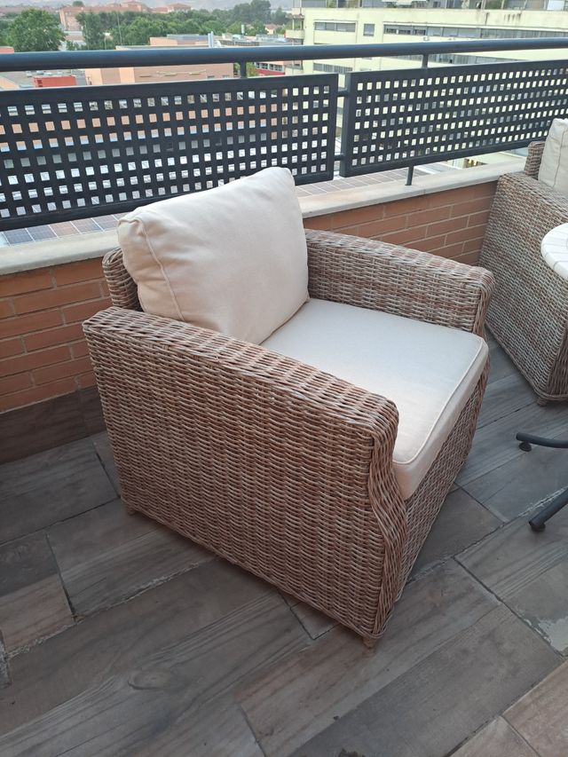 Sillones terraza mimbre beige. SIN MESA