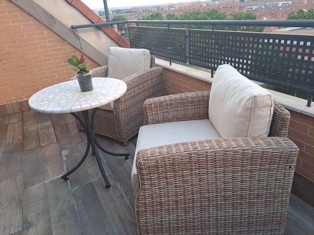 Sillones terraza mimbre beige. SIN MESA
