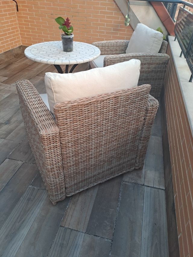 Sillones terraza mimbre beige. SIN MESA