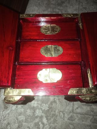 Joyero antiguo madera rojo dorado