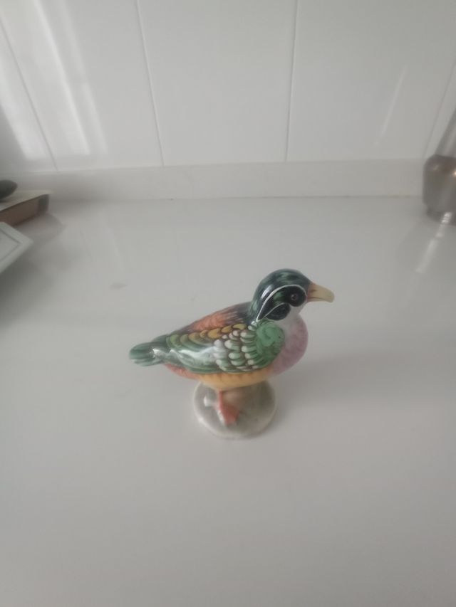 Antiguo pajarito de porcelana Meissen
